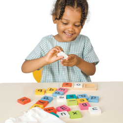 Mentari - Pose med trestavelsesord (EN)