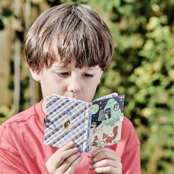 eeBoo - Lille dagbog med l&#229;s - Skovens dyr p&#229; eventyr - 12 assorterede