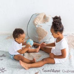 Oli &amp; Carol - Badeleg - Earthy the World Ball